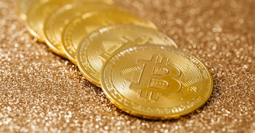 Stock Trading - Gold Bitcoin Coins